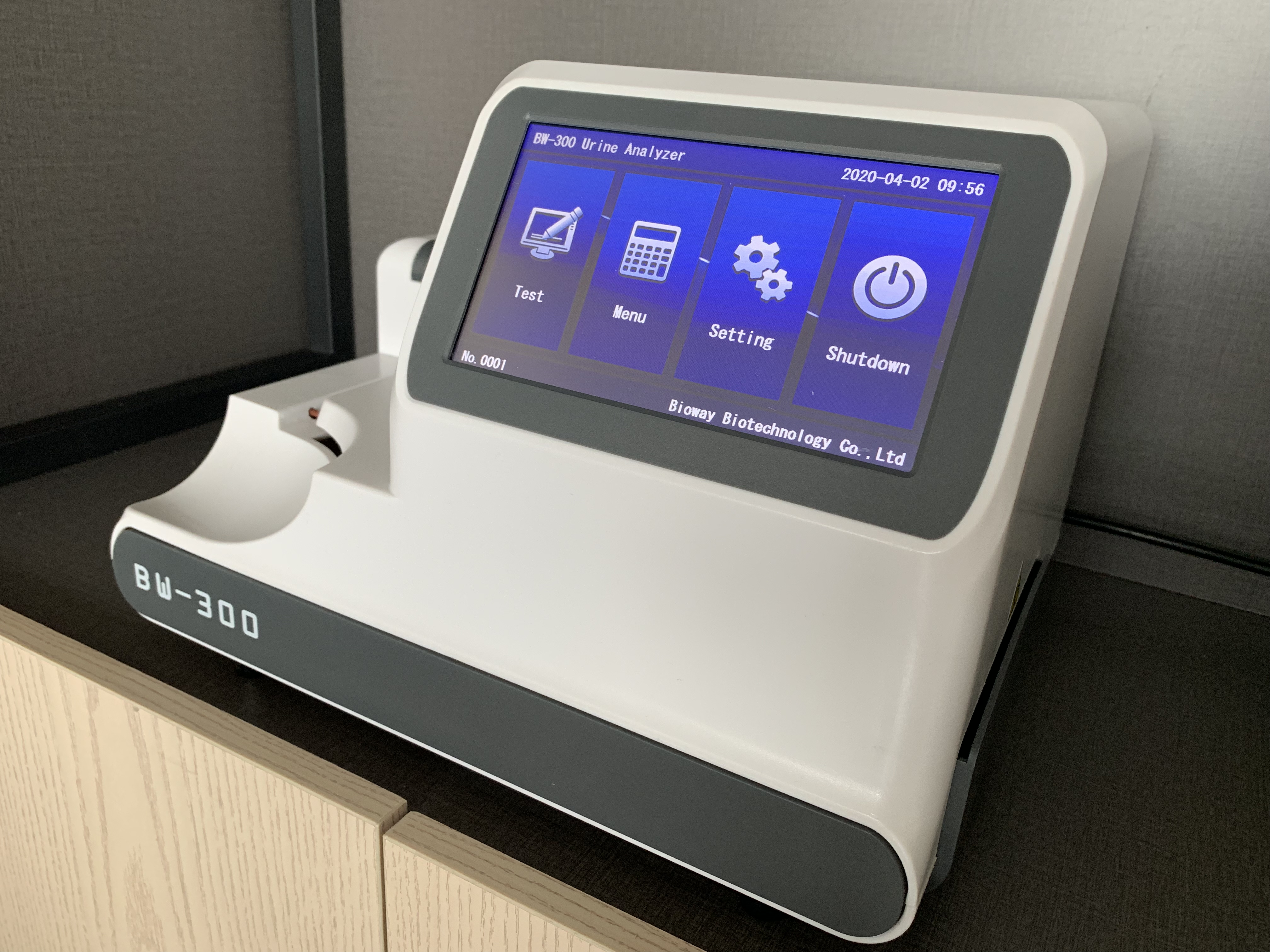 Bioway BW-300 Urine Analyzer view 4